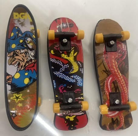 CZQ15 - 4" Finger Skateboards (36pcs @ $0.29/pc)